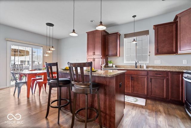 6638 Keepsake Drive, Whitestown, IN 46075