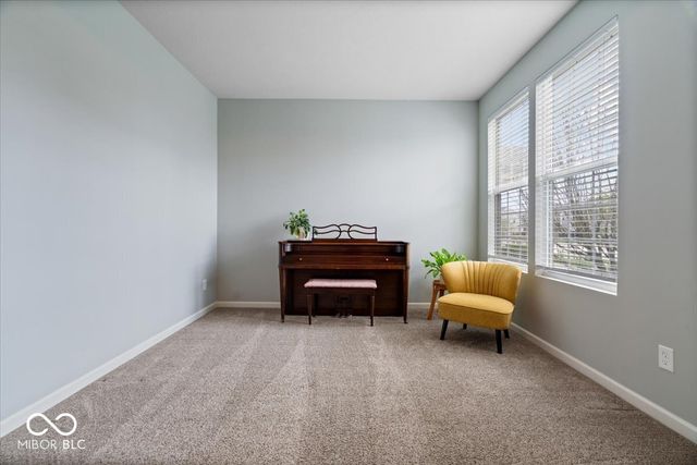 6638 Keepsake Drive, Whitestown, IN 46075