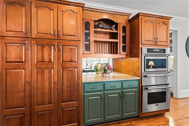 885 Carlton Ridge NE, Atlanta, GA 30342