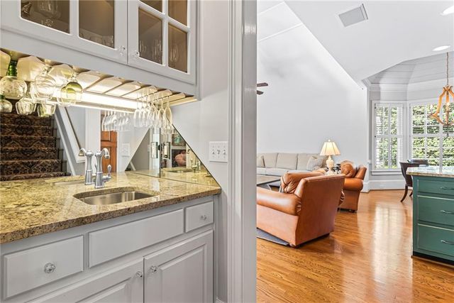 885 Carlton Ridge NE, Atlanta, GA 30342