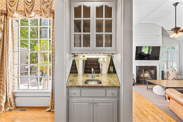 885 Carlton Ridge NE, Atlanta, GA 30342