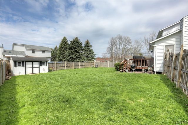 9469 Birch Tree Road, Cicero, NY 13029
