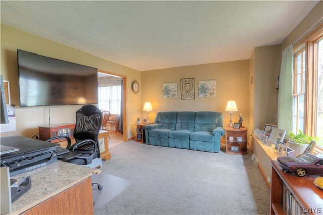 9469 Birch Tree Road, Cicero, NY 13029