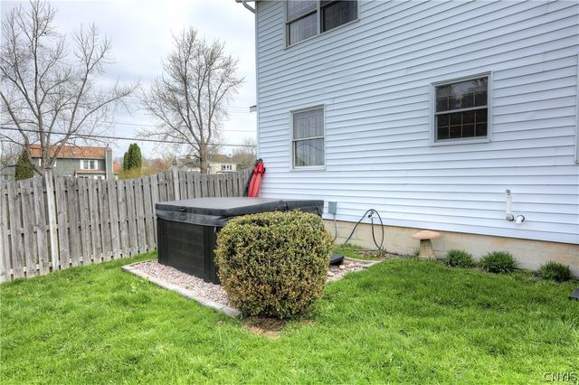 9469 Birch Tree Road, Cicero, NY 13029
