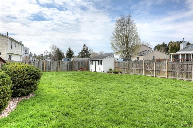 9469 Birch Tree Road, Cicero, NY 13029