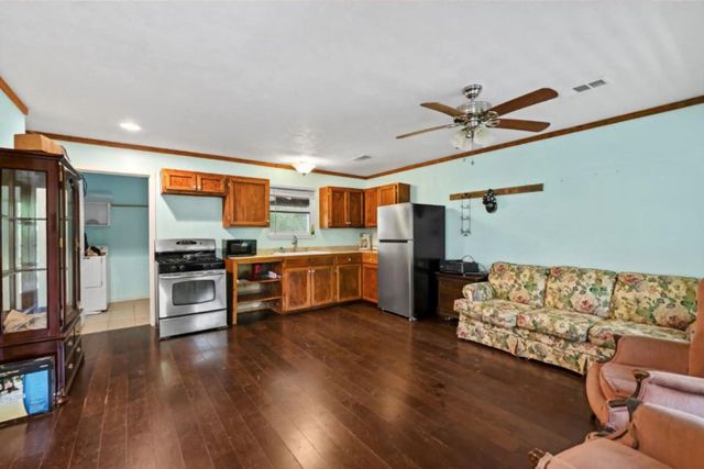 30338 Riley Road, Waller, TX 77484