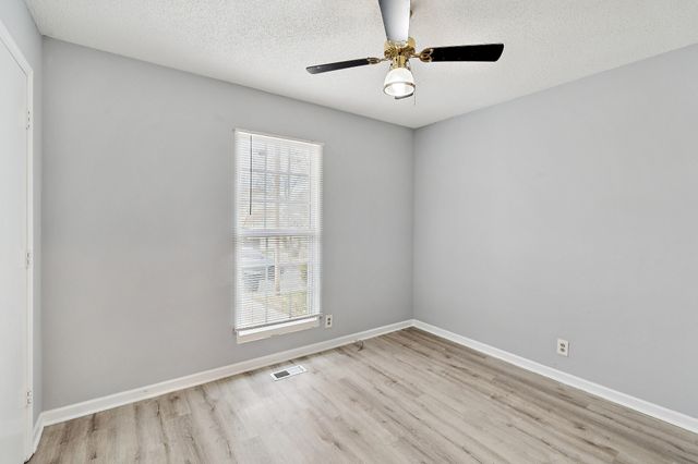 1205 Jacksons Hill Rd, Hermitage, TN 37076