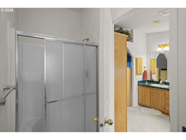 369 GUN CLUB Rd 100, Woodland, WA 98674