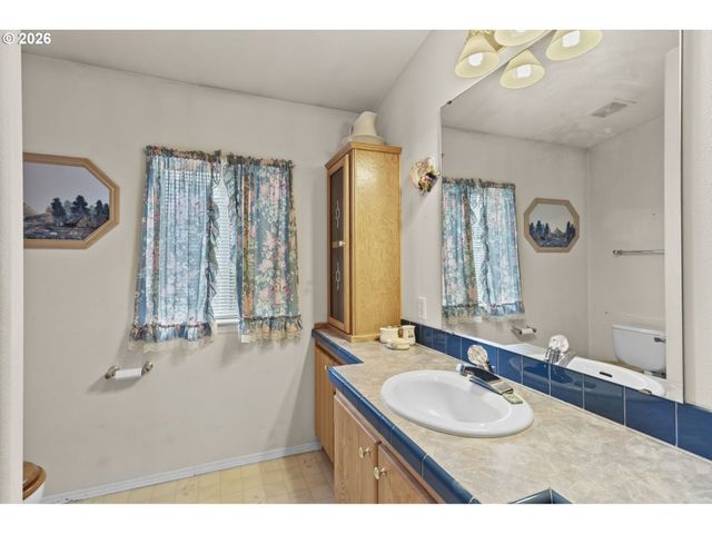 369 GUN CLUB Rd 100, Woodland, WA 98674