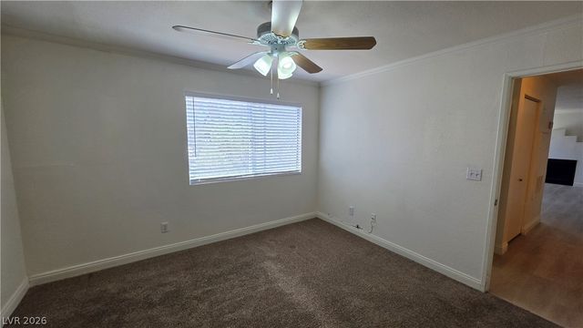 8600 CHARLESTON Boulevard 2124, Las Vegas, NV 89145