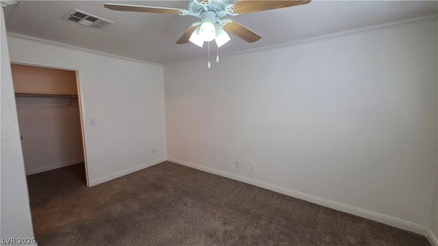8600 CHARLESTON Boulevard 2124, Las Vegas, NV 89145