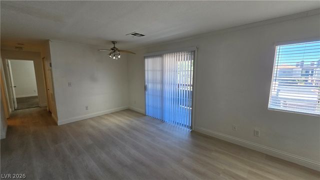 8600 CHARLESTON Boulevard 2124, Las Vegas, NV 89145