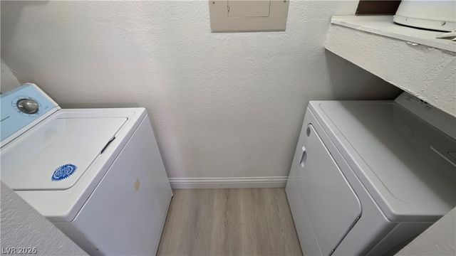 8600 CHARLESTON Boulevard 2124, Las Vegas, NV 89145