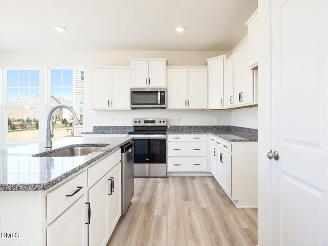 500 Hipwood Drive, Zebulon, NC 27597