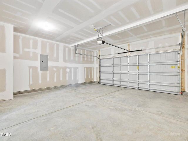 500 Hipwood Drive, Zebulon, NC 27597