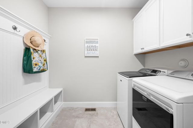 3432 S Pointe Drive, Apex, NC 27539