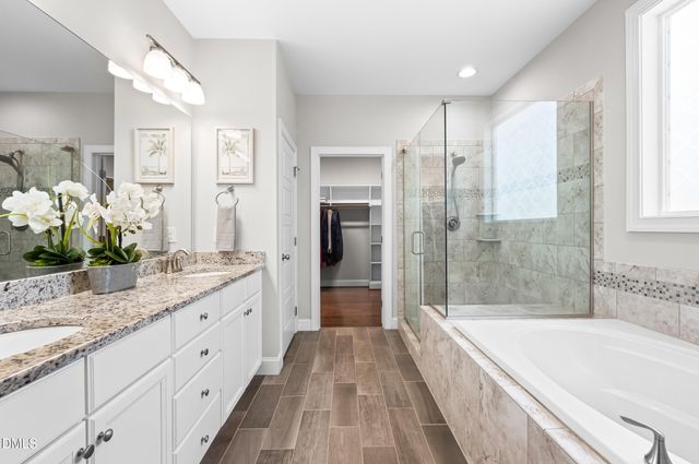 3432 S Pointe Drive, Apex, NC 27539