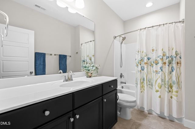 3432 S Pointe Drive, Apex, NC 27539