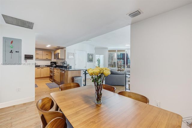 350 S Miami Avenue 2104, Miami, FL 33130