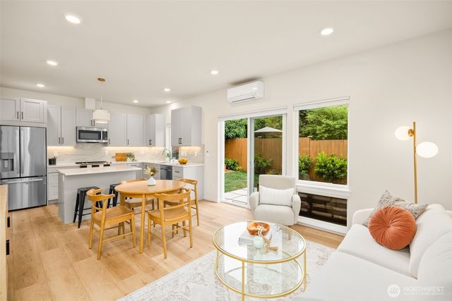 6226 7th Avenue NW, Seattle, WA 98107