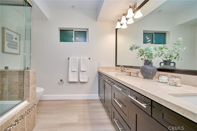 5525 W Olympic Boulevard 202, Los Angeles, CA 90036