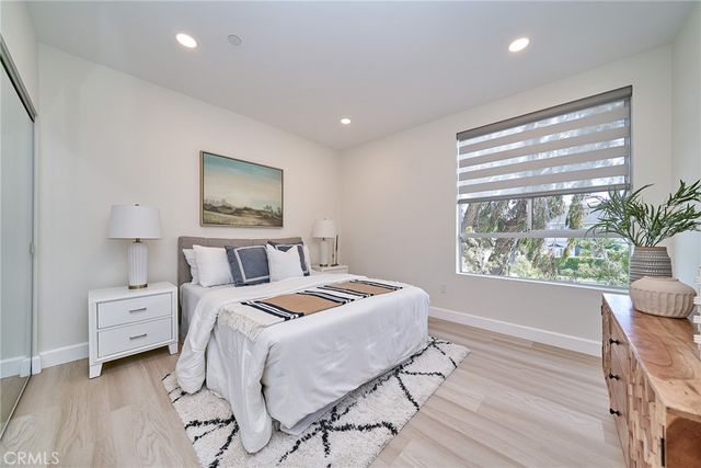 5525 W Olympic Boulevard 202, Los Angeles, CA 90036