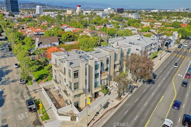 5525 W Olympic Boulevard 202, Los Angeles, CA 90036