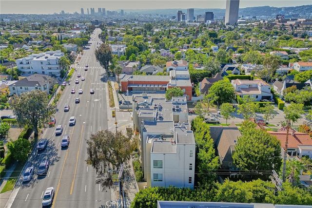 5525 W Olympic Boulevard 202, Los Angeles, CA 90036