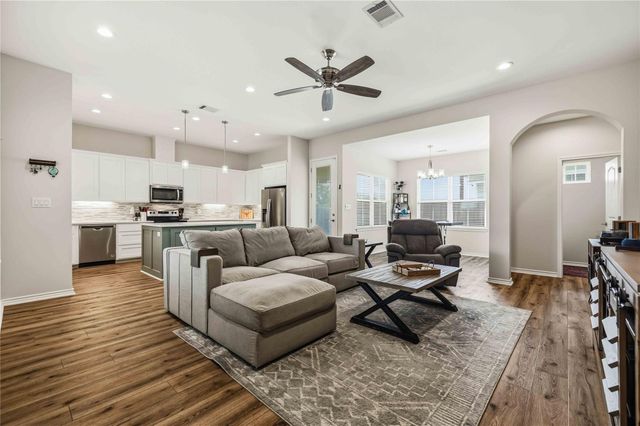 1512 Stonecrest DR, Granite Shoals, TX 78654