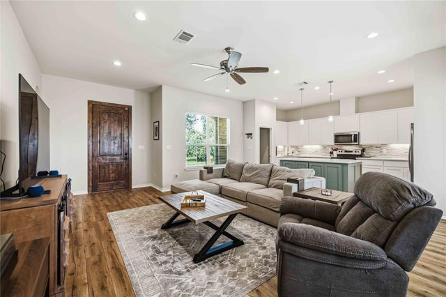 1512 Stonecrest DR, Granite Shoals, TX 78654