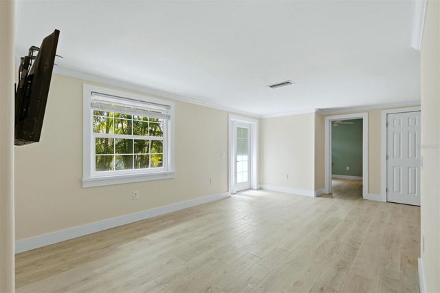 5803 DE PALMAS AVENUE, Holmes Beach, FL 34217