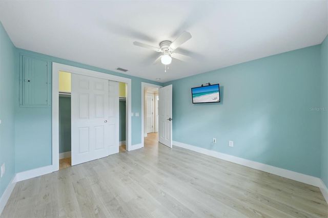 5803 DE PALMAS AVENUE, Holmes Beach, FL 34217