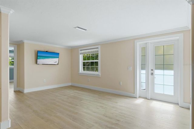 5803 DE PALMAS AVENUE, Holmes Beach, FL 34217