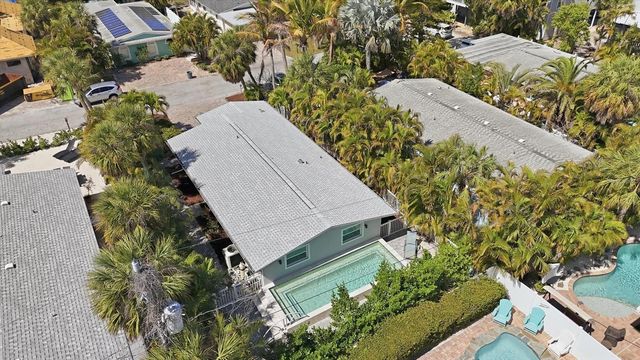 5803 DE PALMAS AVENUE, Holmes Beach, FL 34217