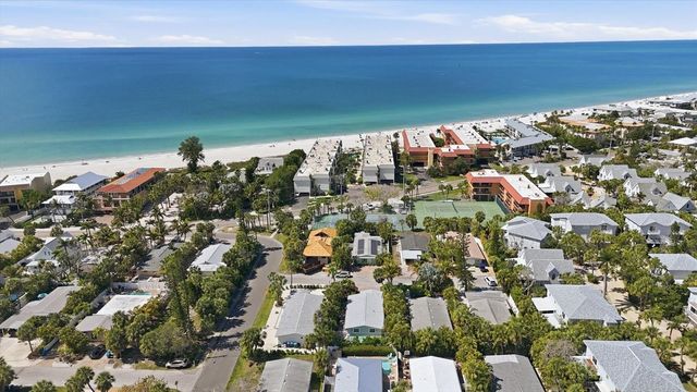 5803 DE PALMAS AVENUE, Holmes Beach, FL 34217