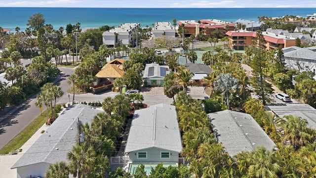 5803 DE PALMAS AVENUE, Holmes Beach, FL 34217