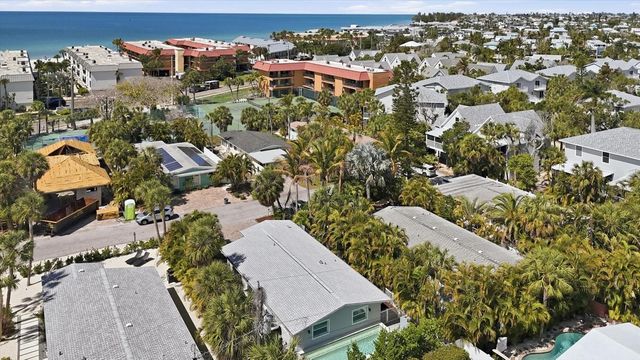 5803 DE PALMAS AVENUE, Holmes Beach, FL 34217