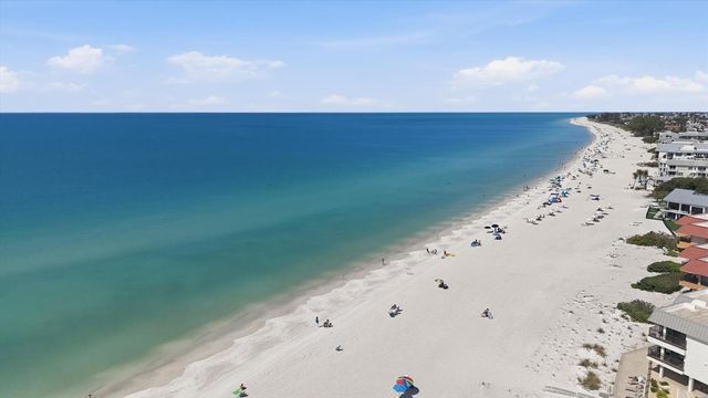 5803 DE PALMAS AVENUE, Holmes Beach, FL 34217