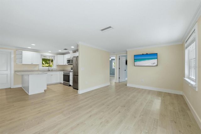 5803 DE PALMAS AVENUE, Holmes Beach, FL 34217