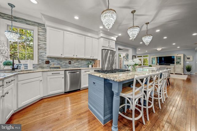 24165 SPRING MEADOW CIR, Aldie, VA 20105