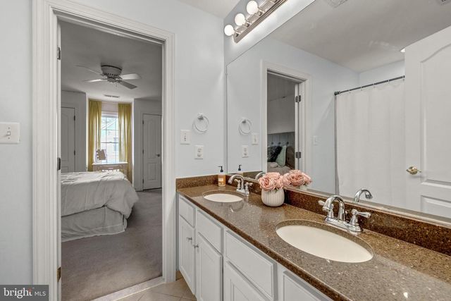 24165 SPRING MEADOW CIR, Aldie, VA 20105