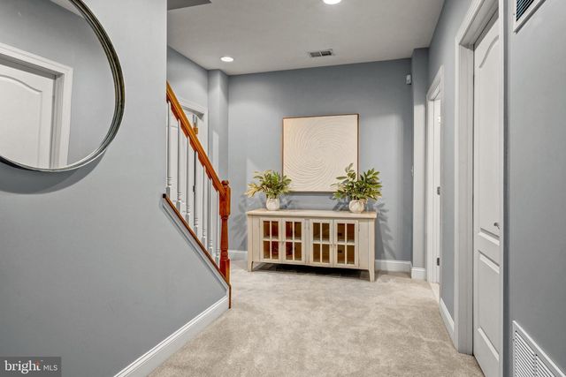 24165 SPRING MEADOW CIR, Aldie, VA 20105