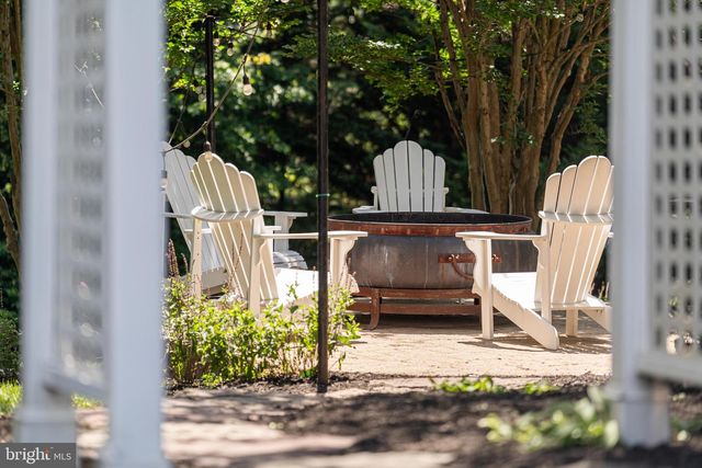 24165 SPRING MEADOW CIR, Aldie, VA 20105