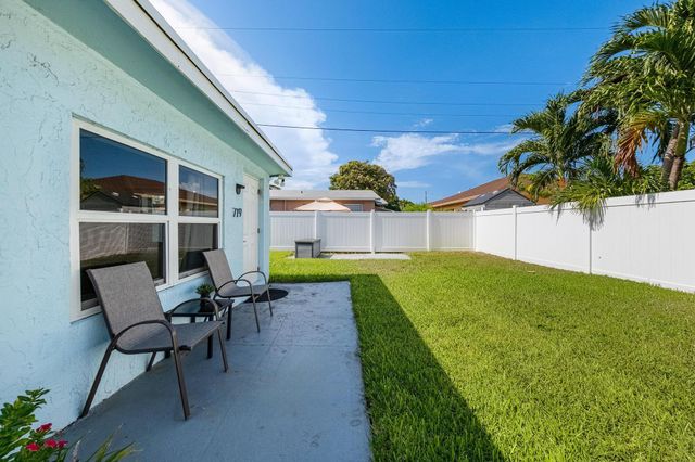 719 SW 2nd Court, Delray Beach, FL 33444