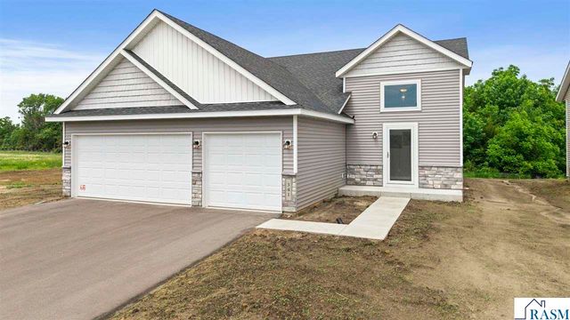 2257 Fairbanks Drive, North Mankato, MN 56003