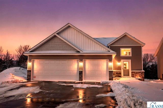 2257 Fairbanks Drive, North Mankato, MN 56003