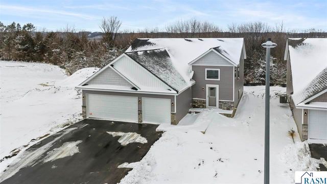 2257 Fairbanks Drive, North Mankato, MN 56003