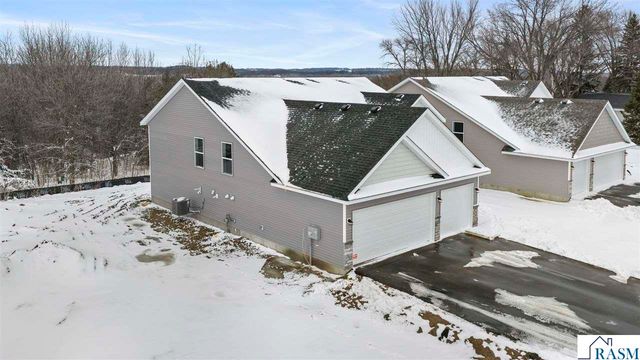 2257 Fairbanks Drive, North Mankato, MN 56003