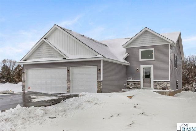 2257 Fairbanks Drive, North Mankato, MN 56003