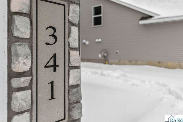 2257 Fairbanks Drive, North Mankato, MN 56003